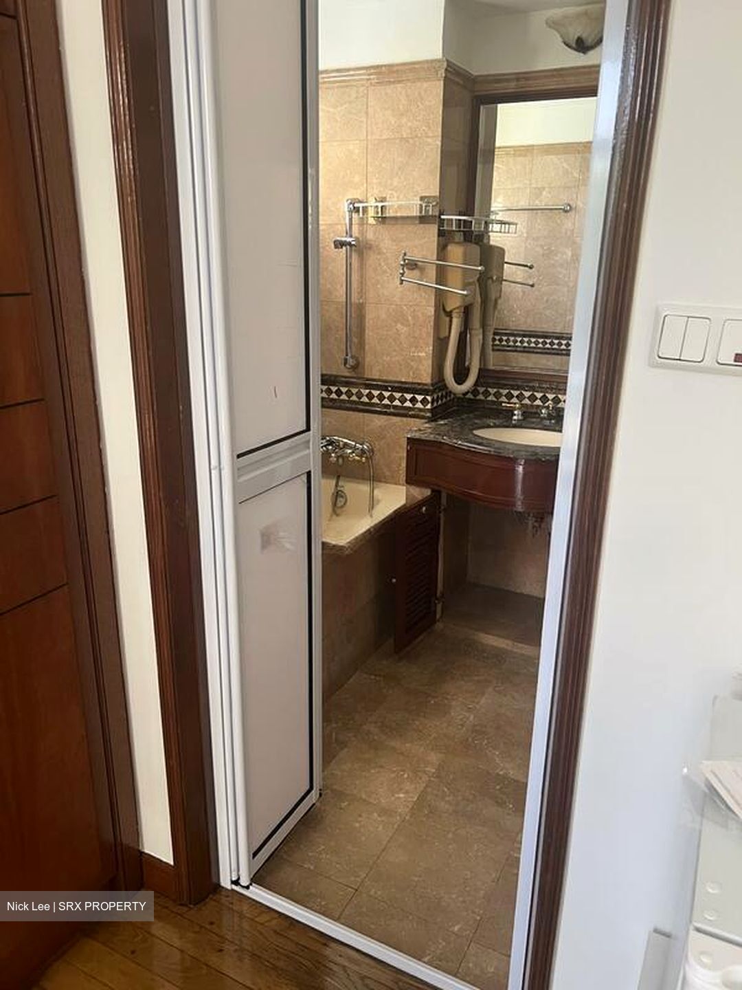 Dover Parkview (D5), Condominium #513122201